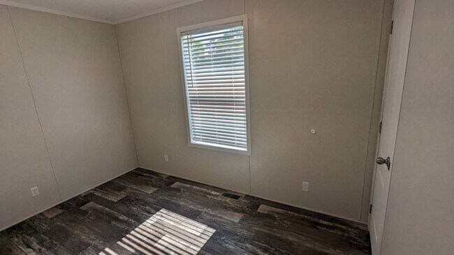 Foto del edificio - 1101 Susan St