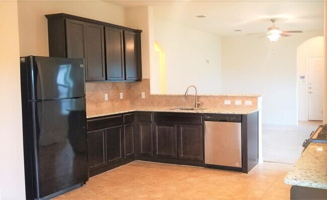 Building Photo - 10020 Epic Knoll Dr