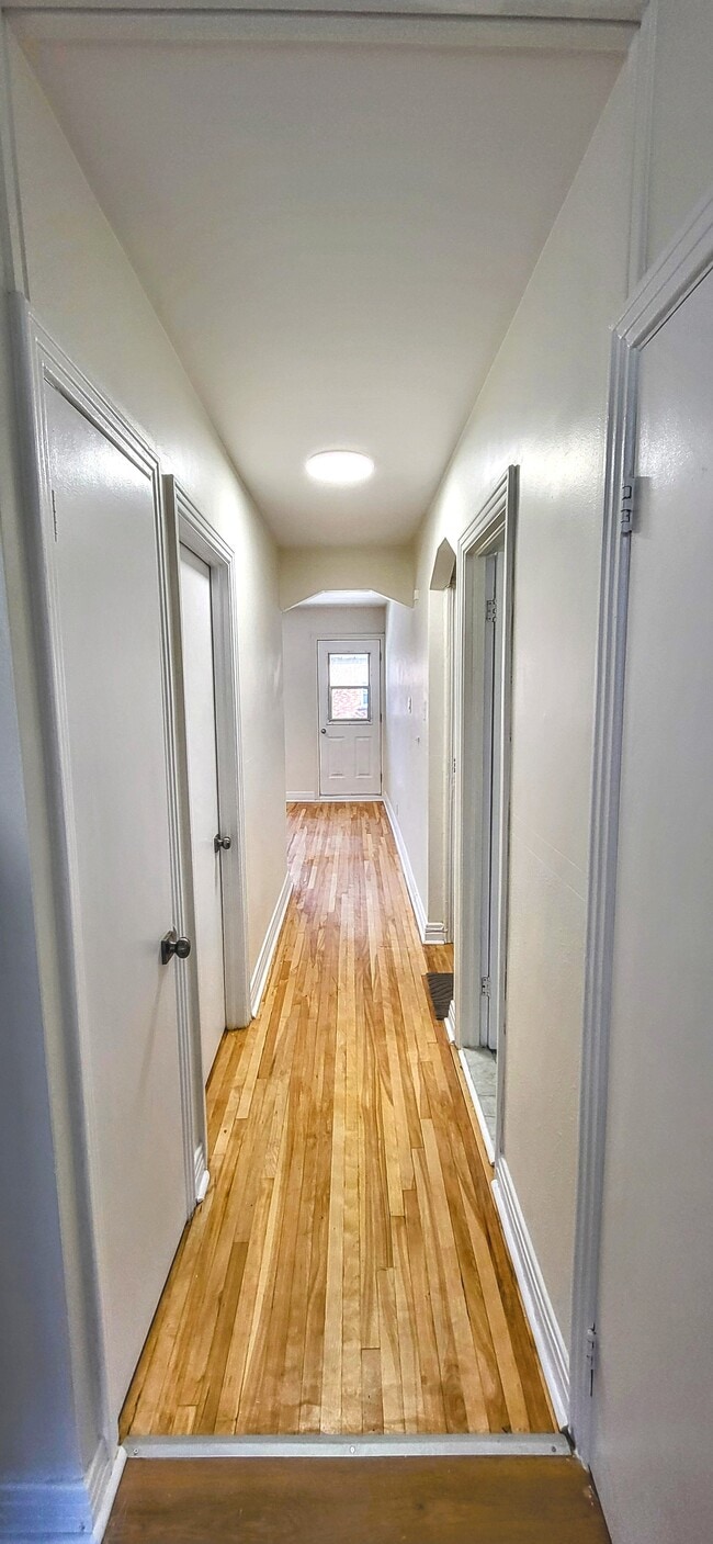Photo du bâtiment - 5350 Av 16E
