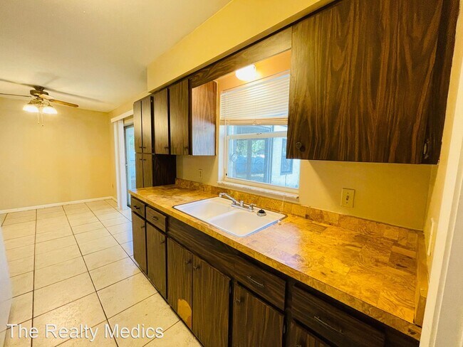 Foto del edificio - 3 br, 2 bath House - 230 Louisiana Ave.
