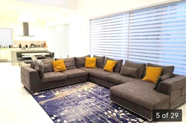 Foto del edificio - 7454 NW 103rd Ct