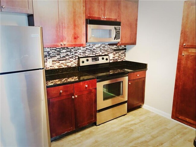 Foto del edificio - 2657 Lenox Rd NE