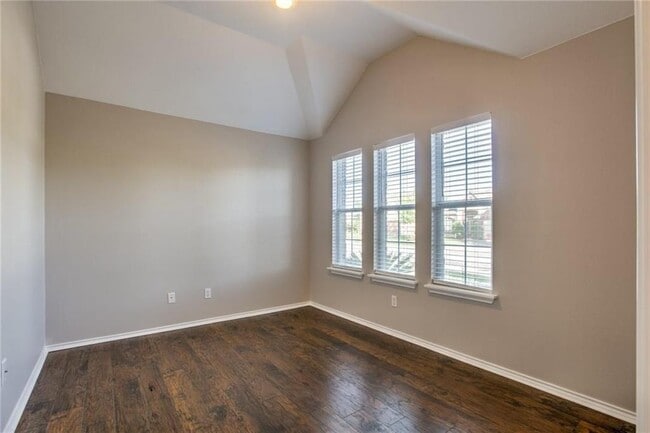 Building Photo - 799 Clear Springs Hollow