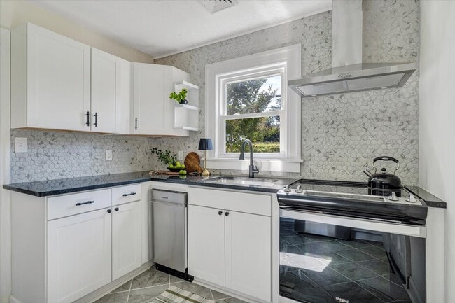 Foto del edificio - 109 Crestview Dr