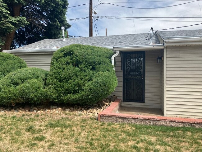 Building Photo - 3339 W 39th Ave