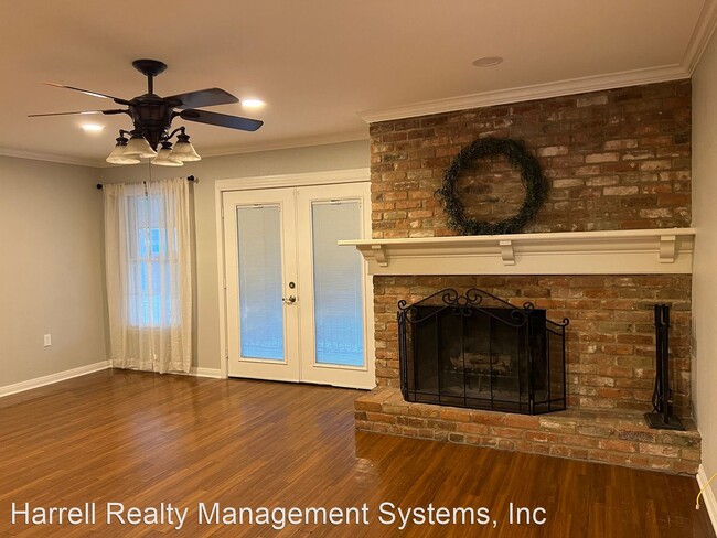 Building Photo - 3 br, 2 bath House - 2331 Lake Air Drive