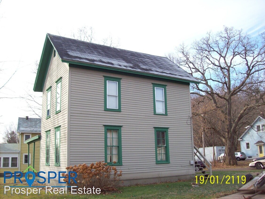 Foto principal - 2 br, 1 bath Apartment - 106 Ferry Street