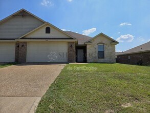 Building Photo - 3068 Clydesdale Way