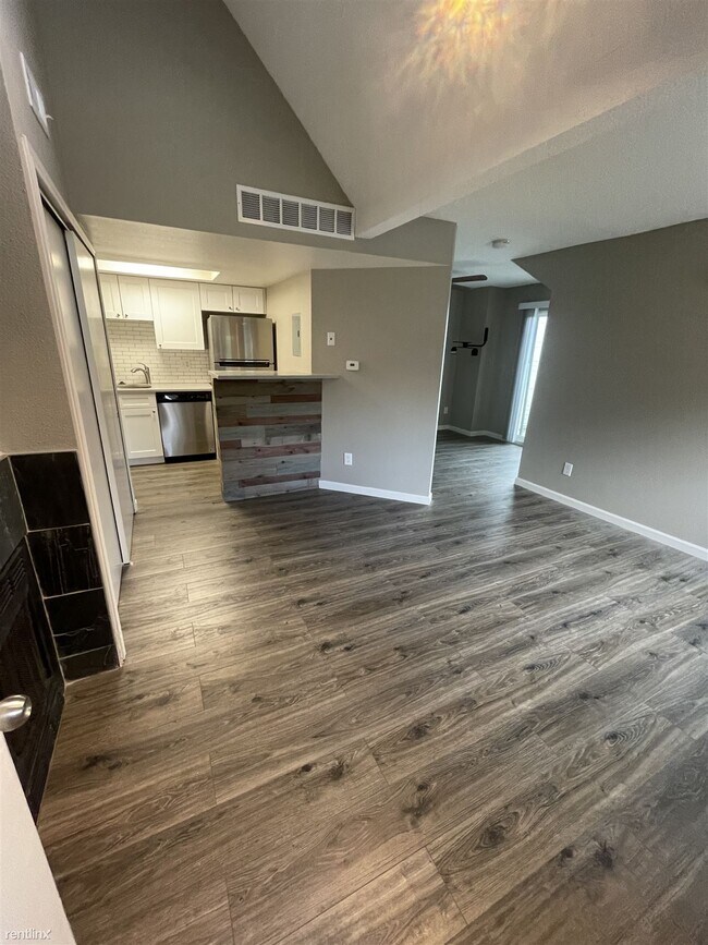 Building Photo - 12486 W Nevada Pl