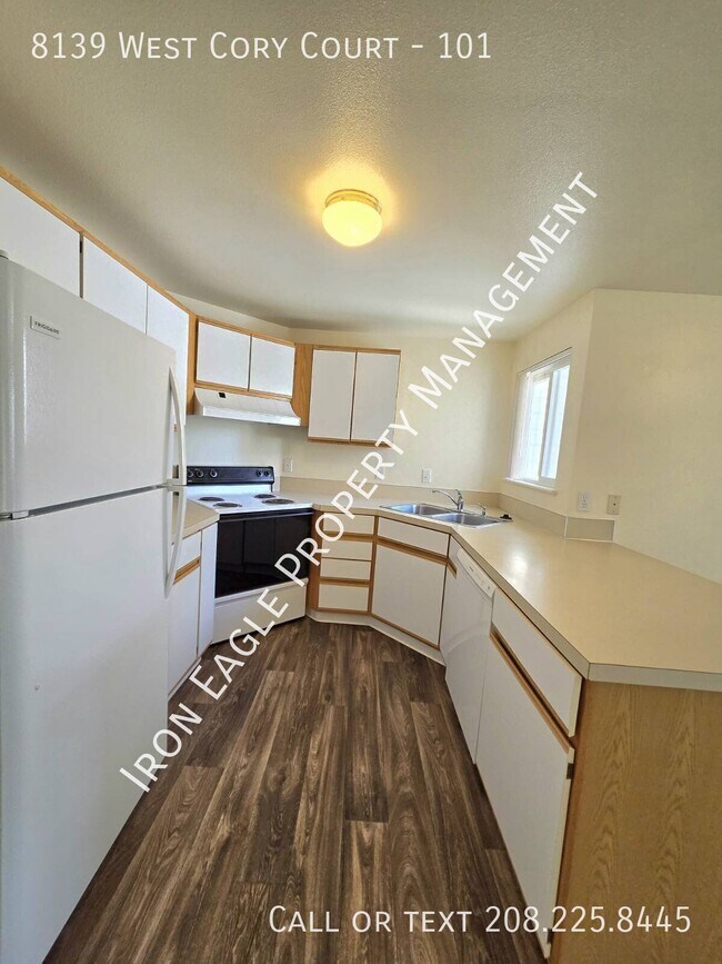 Foto del edificio - 8139 W Cory Ct