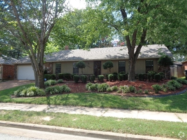 Building Photo - 3831 Innsbrook Dr
