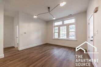 Building Photo - 1456 N Kedzie Ave
