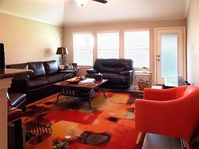 Foto del edificio - 6715 Rambling Manor Ct