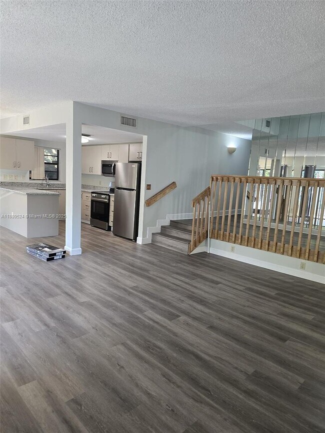 Foto del edificio - 4705 SW 62nd Ave