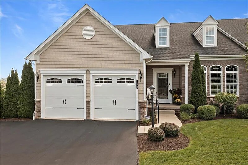 Primary Photo - 138 Twilight Dr