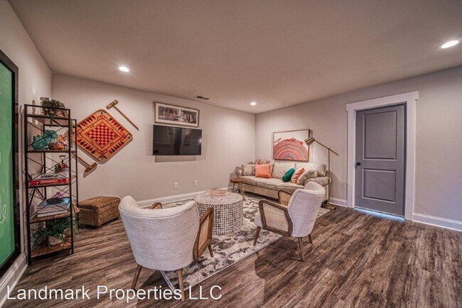 Building Photo - 3 br, 2.5 bath House - 932 Aileen Circle