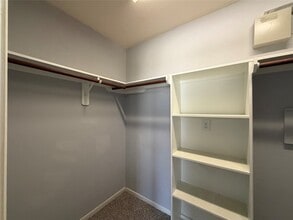 Building Photo - 8023 Clover Leaf Dr