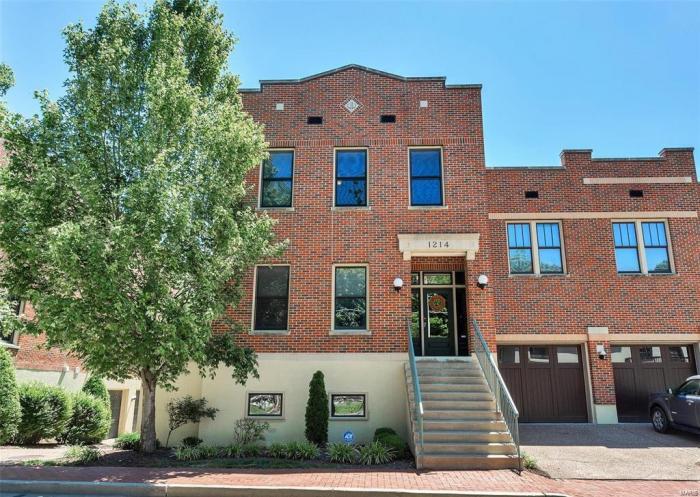 Primary Photo - 3 bedroom in St Charles MO 63301