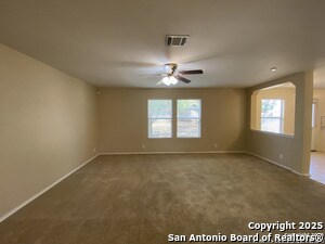 Foto del edificio - 5911 Twin Oaks Dr