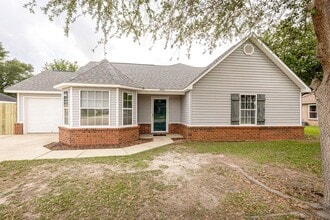 Building Photo - 602 Ronda Ln