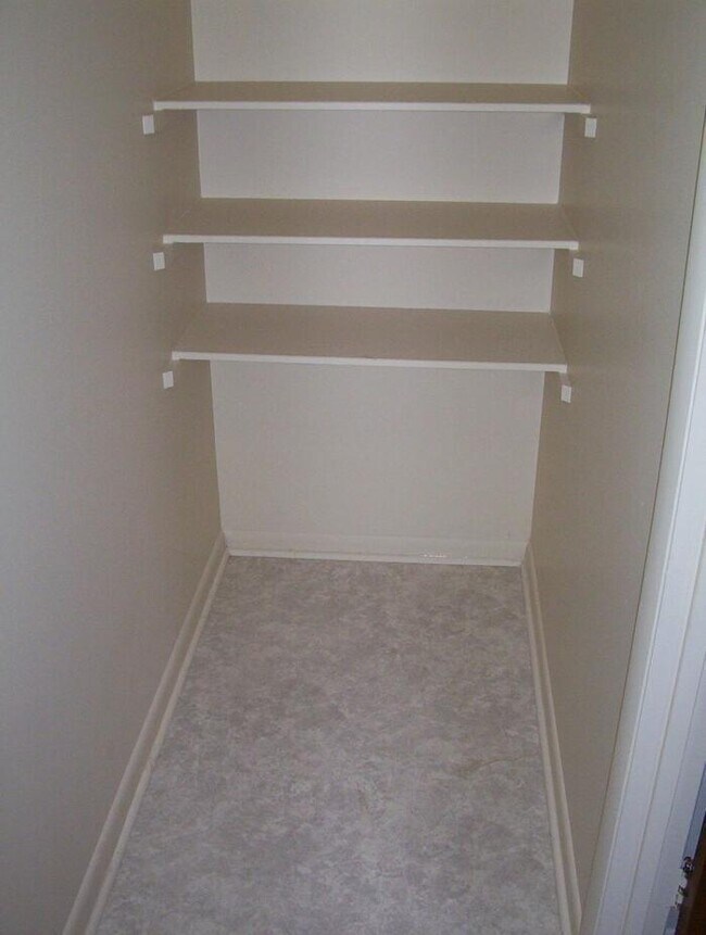 Foto del edificio - 3 bedroom in Madisonville KY 42431