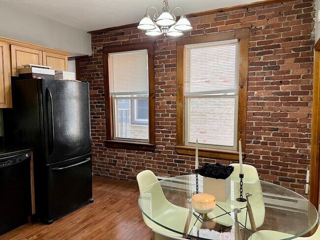 Photo - 156 Cottage Street Unit 6 Apartment