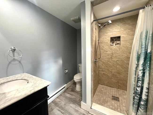 Building Photo - 3 Walnut E Trl