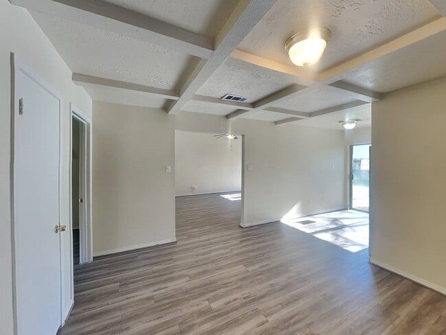 Foto del edificio - 4434 Algernon Dr