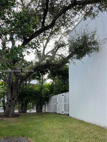 Building Photo - 6820 SW 80th St