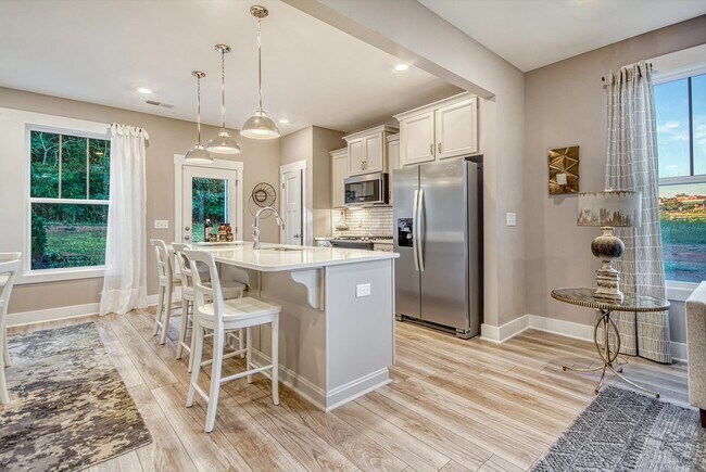 Building Photo - 151 Shallons Dr
