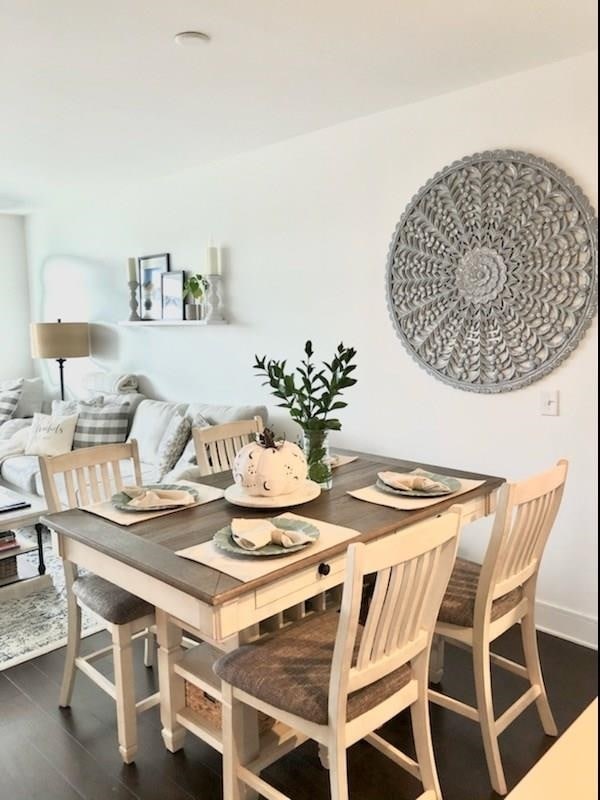 Building Photo - 1100 Maxwell Ln