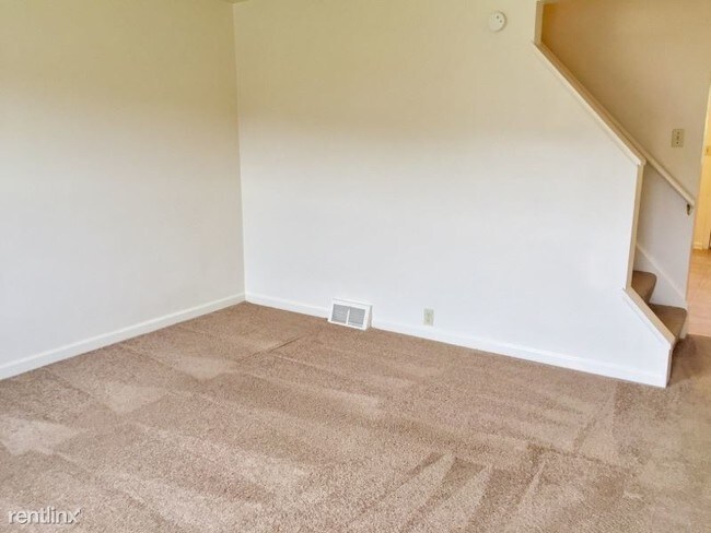 Foto del edificio - 2 br, 1 bath Townhome - 413 Lincoln Avenue