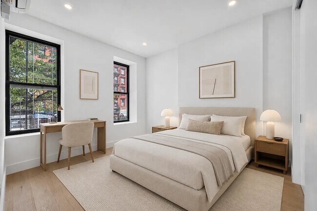 Foto del edificio - 205 Eighth Avenue