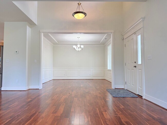 Foto del edificio - Spacious 4-Bedroom Home in Brier with AC