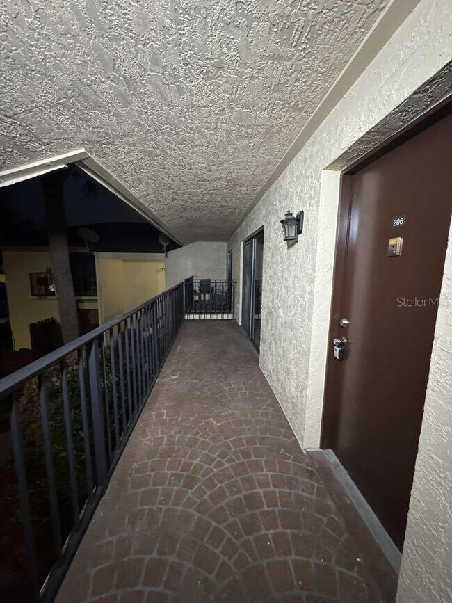 Foto del edificio - 2050 Oleander Blvd