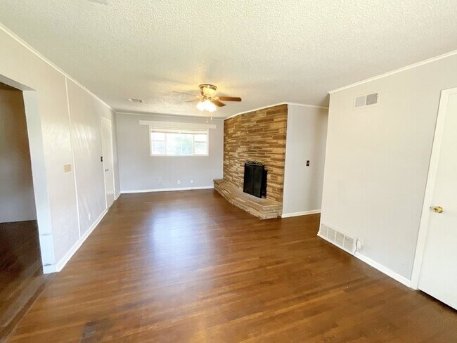 Foto del edificio - 6531 E 28th St