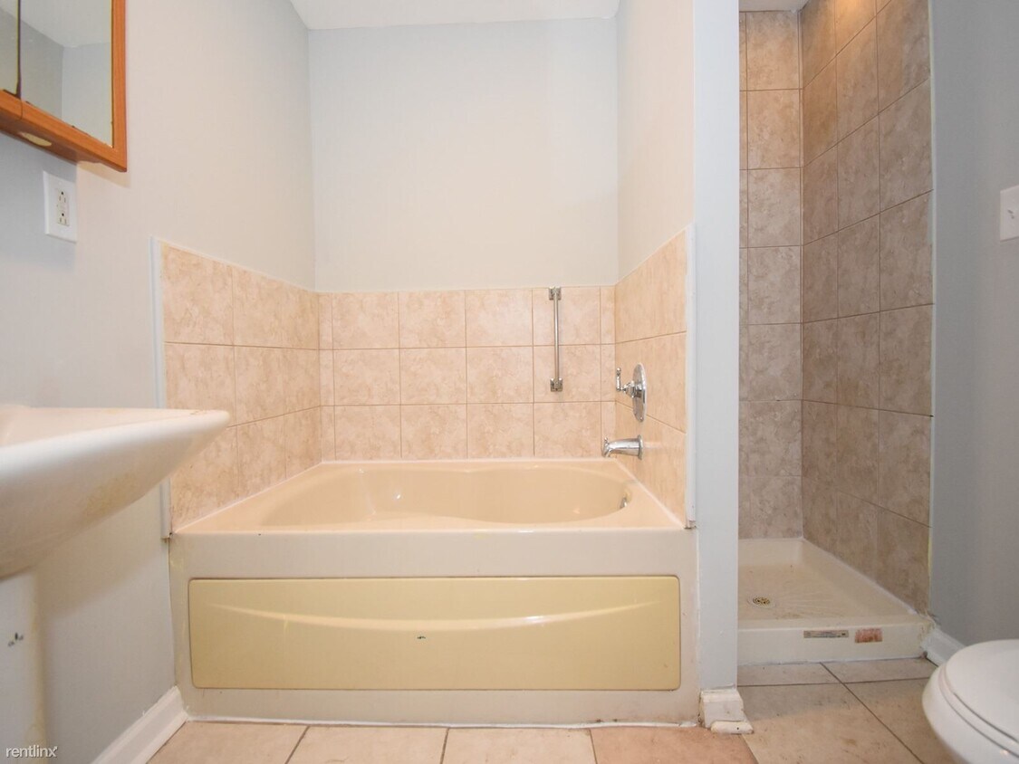 Primary Photo - 2 br, 2 bath House - 1000 E Biddle St