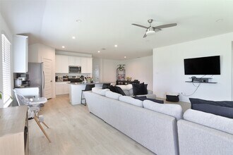 Building Photo - 31615 Chollerford Ct