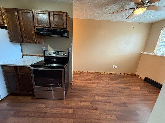 Foto del edificio - 310 N 9th Ave