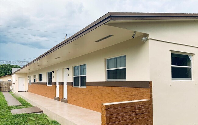 Foto del edificio - 609 NW 2nd Ave