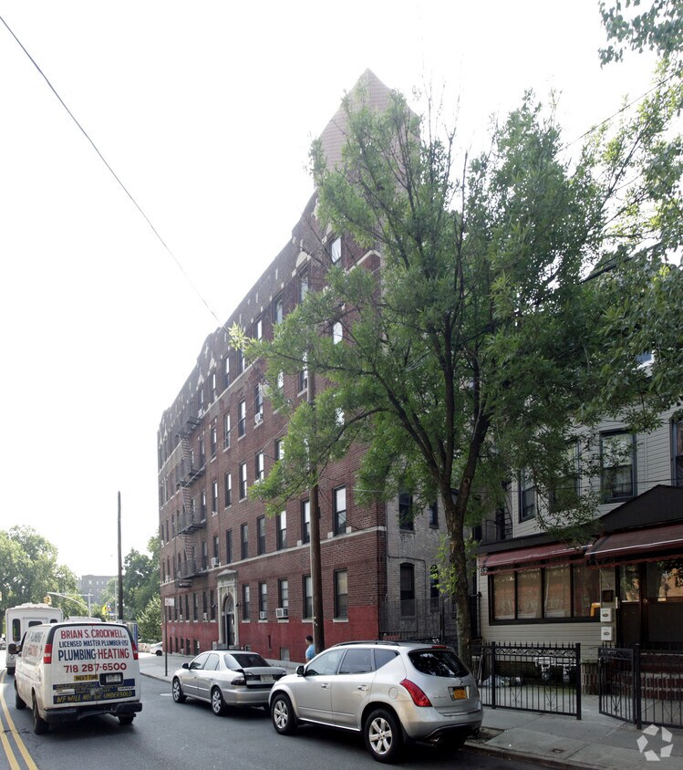 Foto del edificio - 3026 Bainbridge Ave