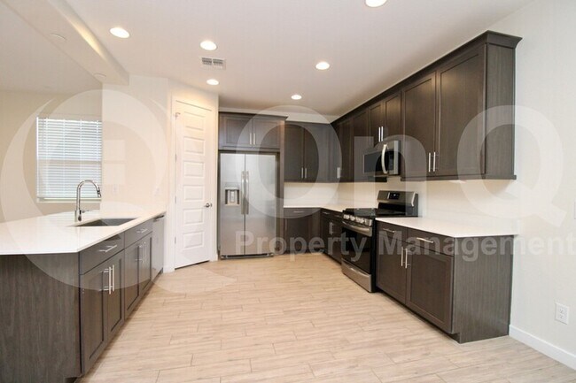 Foto del edificio - 3432 E Dakota Dr