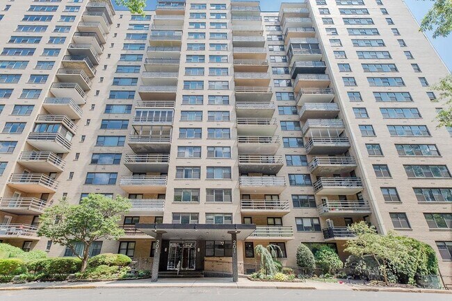 Foto del edificio - 201 St Pauls Ave