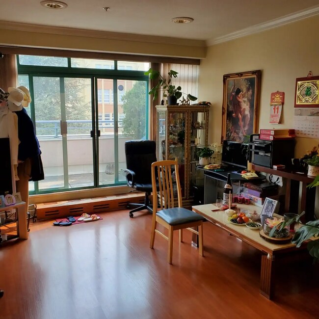 Photo du bâtiment - 2533 Penticton St