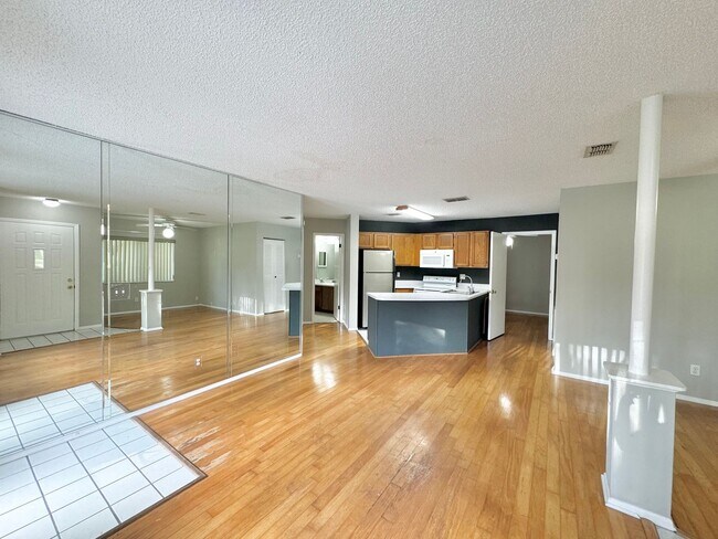 Foto del edificio - Winterset - Garden Villas