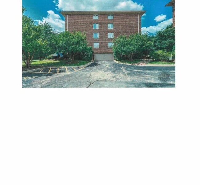 Building Photo - 6675 S Cass Ave