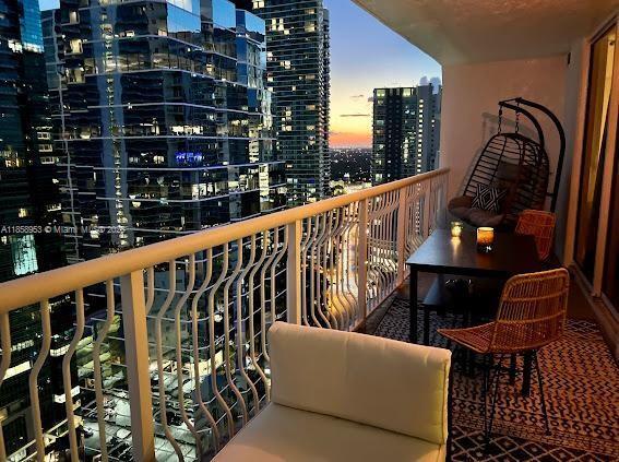 Foto del edificio - 1200 Brickell Bay Dr