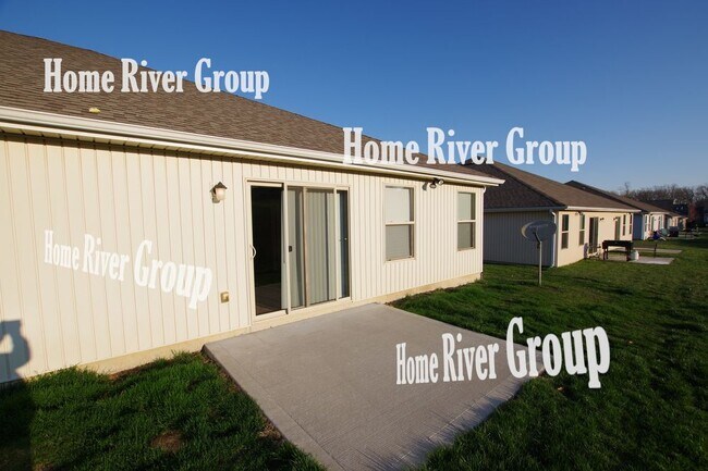 Building Photo - 9403 N Robinhood Ave