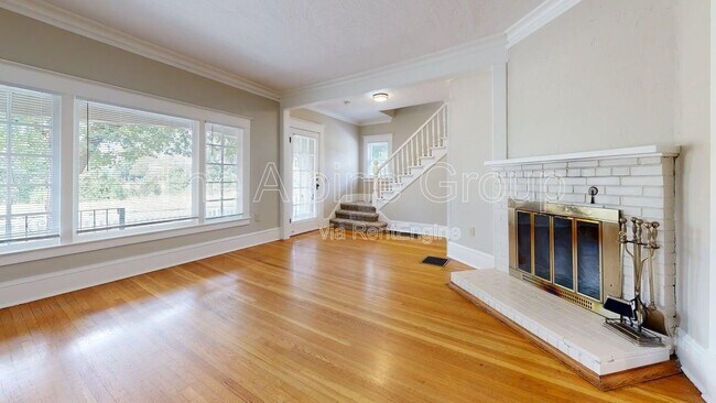 Foto del edificio - 2977 N Willamette Blvd