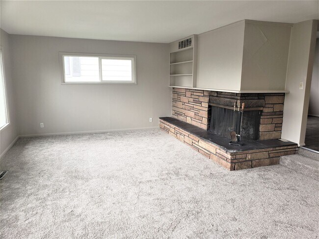 Foto del edificio - Charming Four Bedroom Home Located Near Cornwall Park.